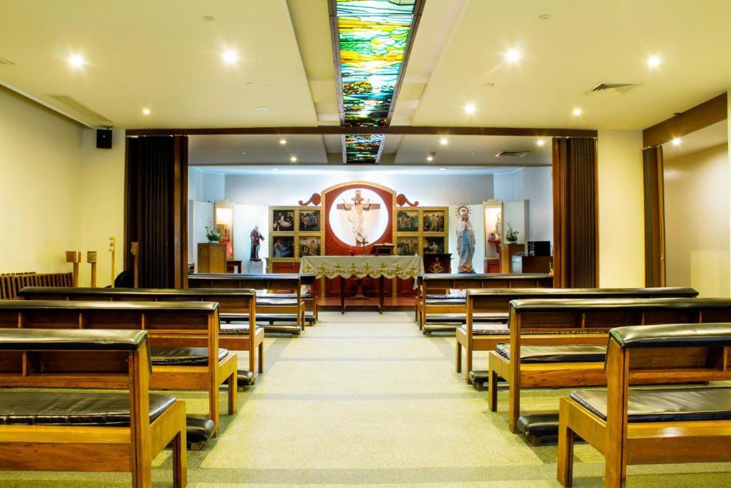 Aim Conference Center Makati City Exterior foto